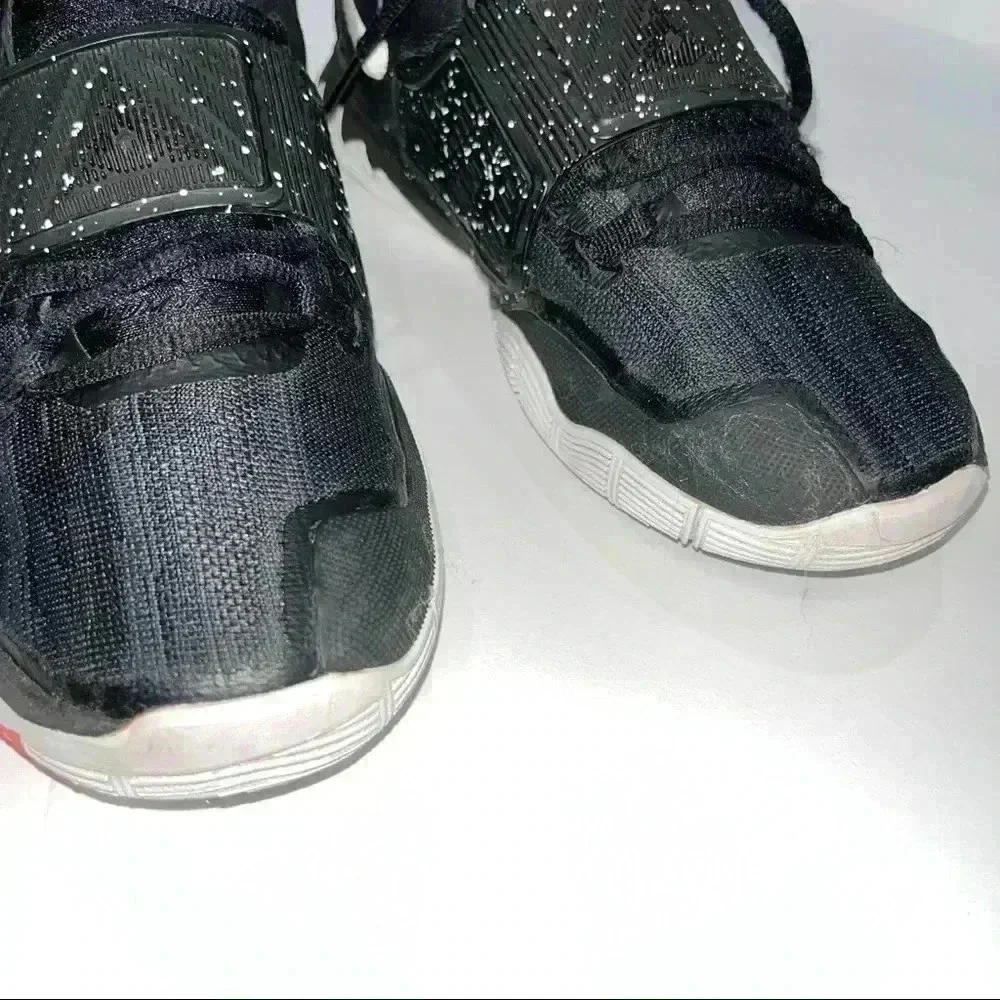 Kyrie Irving Nike 5.5Y Basketball Shoes